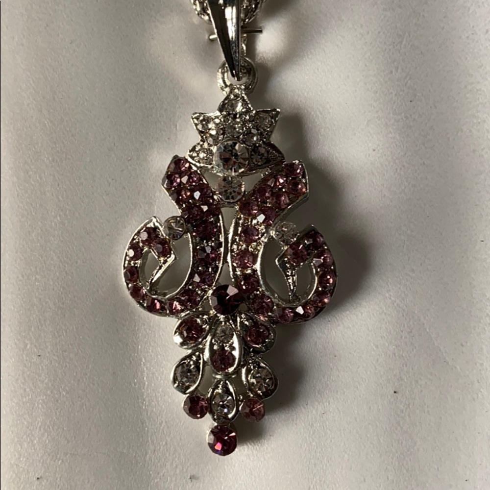 GORGEOUS earrings and necklace. can sell separate